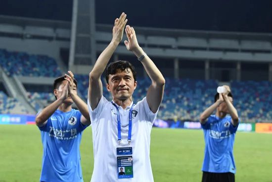 格伦·克洛斯、莎拉·保罗森、泰亚娜·泰勒、金·卡戴珊、妮.搜索-电影网 消息 首页 新闻 视频 大片 影库 CCTV6 VIP影院 全部 电影 电视剧 影人 视频 图片 新闻 更新时间 所有 1小时内 今日内 1周内 1个月内 从资讯频道搜索 结果 775 条 丹尼尔邋遢现身《弗兰肯斯坦》 摔泥塘落魄十足 2014-02-27 伦敦当地时间26日，新版《弗兰肯斯坦》目前正在热拍，男星丹尼尔·雷德克里夫饰演的弗兰肯斯坦助手的造型也再度曝光：丹尼尔身穿一袭燕尾西装泥泞邋遢，仿佛刚从污水池捞出来，杂乱的长发和落魄的眼神，让人心生 王菲生活照曝光 白T恤沾油渍“小邋遢”有点可爱 2018-06-12 王菲近照曝光，“小邋遢”上线有点可爱。