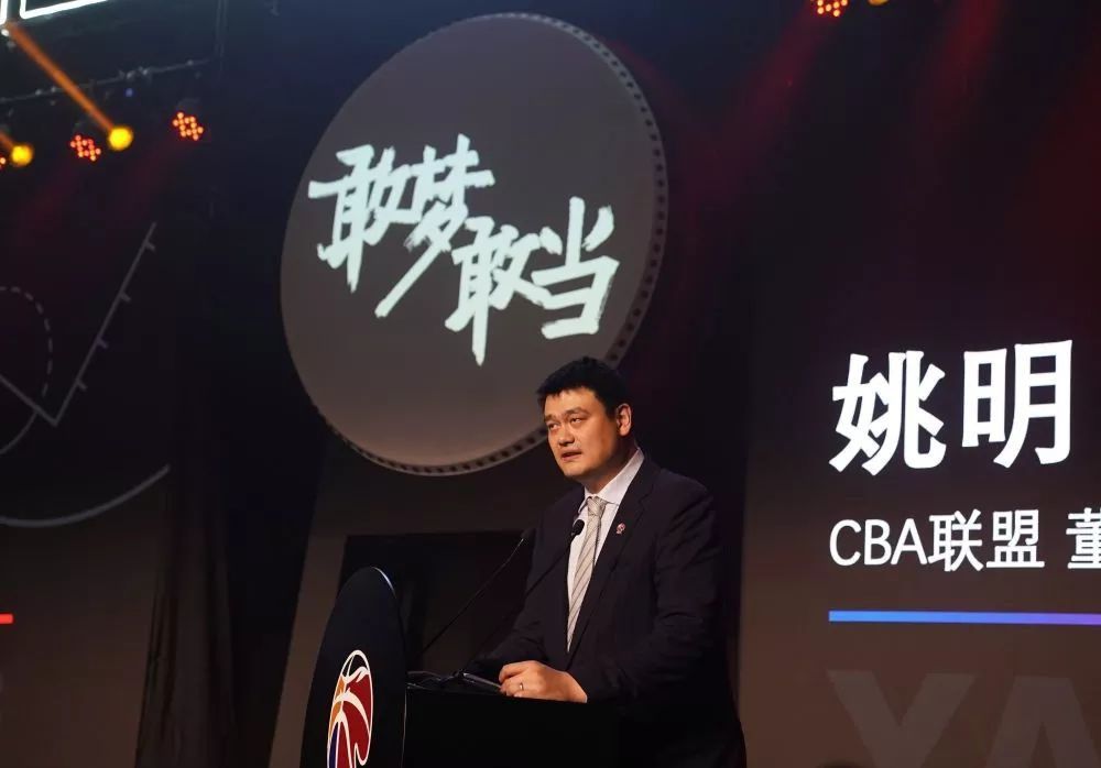 我觉得这部电影真的要进电影院去看，它的画面、音效以及整体的技术都是顶尖的。