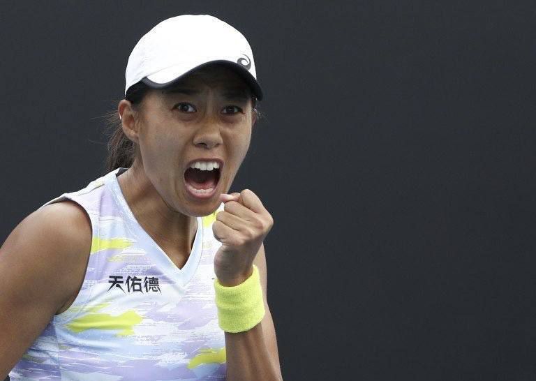 《中国机长》逆袭单日榜亚军 跻身影史票房前十 2019-10-21 行动》，逆袭回升至单日票房榜第二名，累计票房超过《速度与激情8》（26.70亿）成功跻身中国影史票房前十。