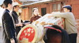 变异毛虫称霸世界 真人版《生化危机》剧集曝预告 2022-05-16 5月16日，由网飞出品的真人版《生化危机》