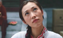 Q：今年的春节档影片在定档时刻就万众瞩目，从最快预售破亿到创纪录的首日票房，接着迎来的就是电影《哪吒之魔童闹海》史无前例的连续逆跌。