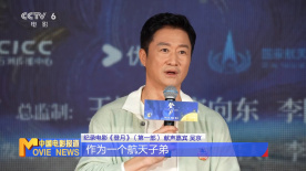 导演诺兰、汤姆·赫兰德等现身 2025-03-13 当地时间3月11日，希腊梅索尼，克里斯托弗·诺兰、“荷兰弟”汤姆·赫兰德等现身电影《奥德赛》（The Odyssey）片场拍摄乘船出海的戏份，荷兰弟的造型也首次曝光。